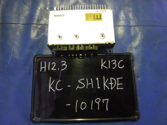 ABSコントロールユニット　日野　プロフィア　KC-SH1KDE　[P20660]