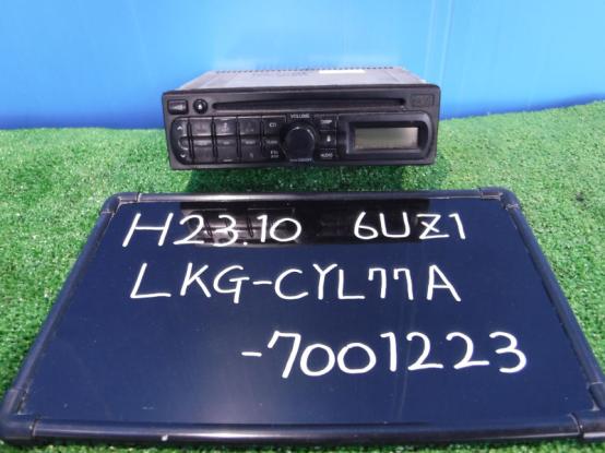 ラジオ　いすゞ　ギガ　　LKG-CYL77A　[P23924]