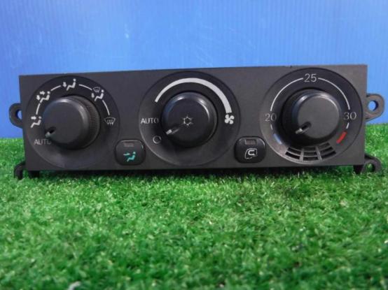 エアコンパネル　三菱ふそう　ファイター　KK-FL63HKX改　[P29948]