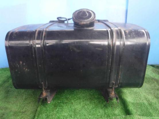 フューエルタンク（100L）　日野　レンジャー　BDG-FE8JPW　[P30682]