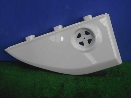 ステップカバー（右）　日野　レンジャー　2KG-FD2ABA　[P30821]