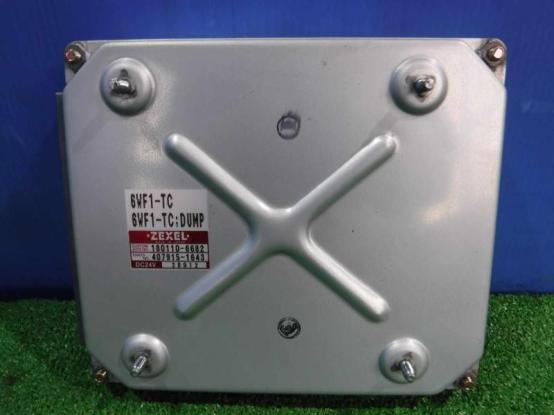 ECU　エンジンコンピューター　いすゞ　ギガ　KL-EXD51L3　[P30829]