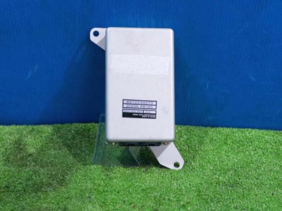 ミッションコントロールユニット　いすゞ　エルフ　KK-AKR71LR　[P31388]