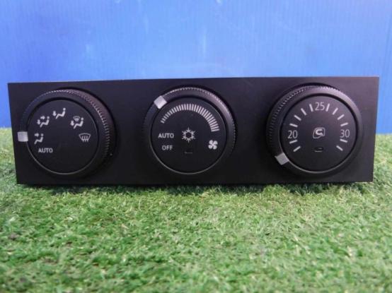 エアコンパネル　三菱ふそう　スーパーグレート　2PG-FY74HY　[P31417]