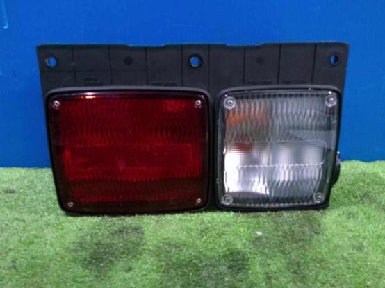 テールランプ（右）　日野　レンジャー　2PG-FD2AB　[P31548]