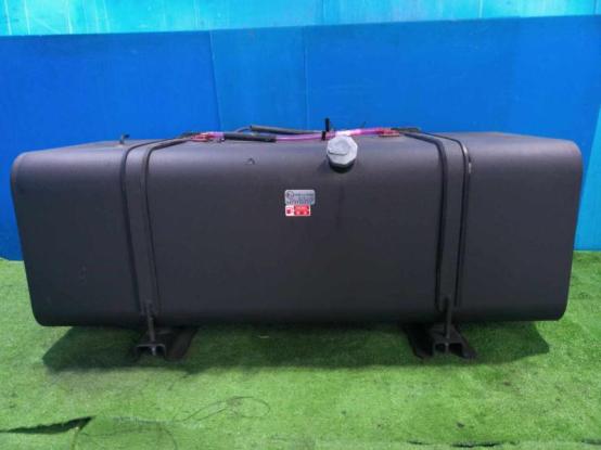 フューエルタンク（200L）　いすゞ　フォワード　TKG-FRR90　[P31573]