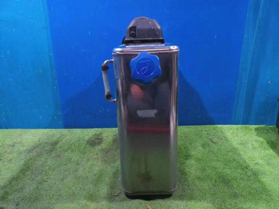 アドブルータンク　日産UD　クオン　QKG-GK5XAB　[P31794]