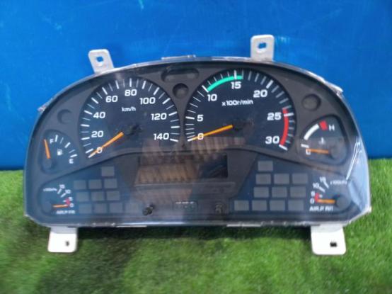 スピードメーター　日産UD　ビッグサム　KL-CZ55YNH　[P32177]