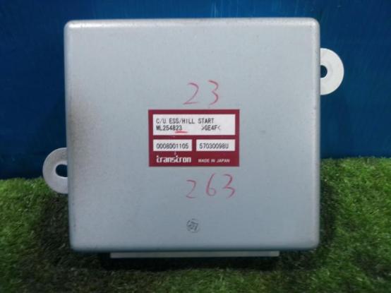 ヒルスタートコントロールユニット　三菱ふそう　スーパーグレート　QPG-FU64VZ　[P32443]