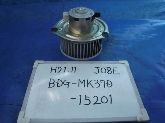   NISSAN DIESL  BDG-MK37D