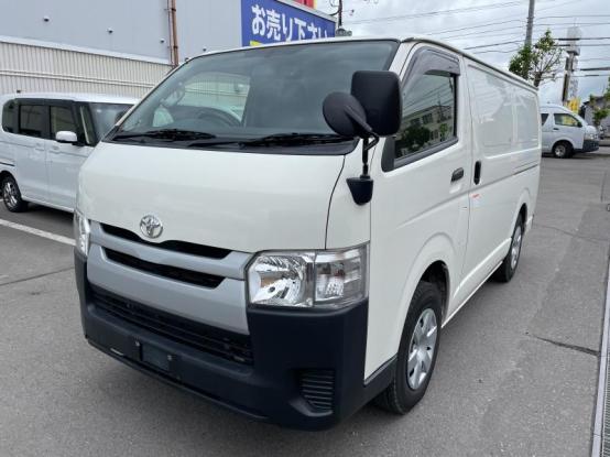 HIACE TOYOTA 