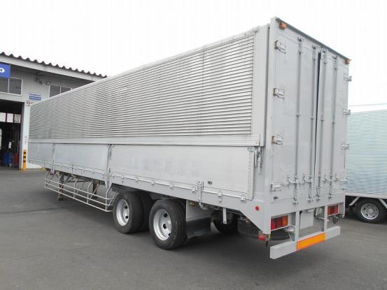 中古トラック・中古車・中古トラック部品販売ディーラー あなたのクルマ・トラックライフをサポート