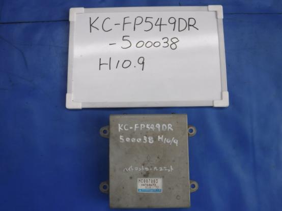 エアサスコントロールユニット　三菱ふそう　スーパーグレート　KC-FP549DR　[P18035]
