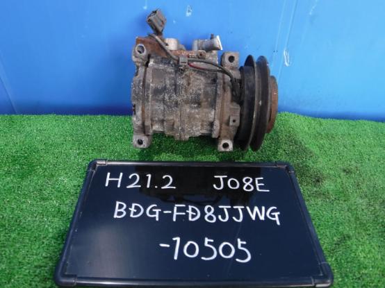 エアコンコンプレッサー　日野　レンジャー　　BDG-FD8JJWG　[P23549]