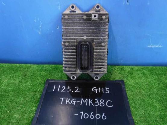アドブルーコントロールユニット　日産UD　コンドル　TKG-MK38C　[P26486]