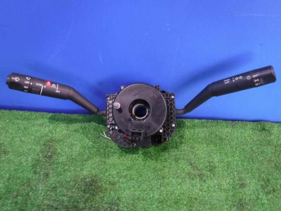 コンビスイッチ　日産UD　クオン　2PG-CG5CA　[P29176]