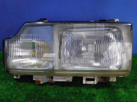 ヘッドライト（左）　日産UD　ビッグサム　KC-CW53AHVD　[P29737]