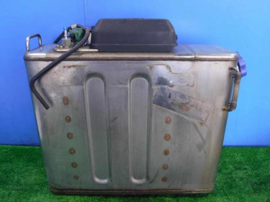 アドブルータンク　日産UD　クオン　LKG-GK5XAB　[P29873]