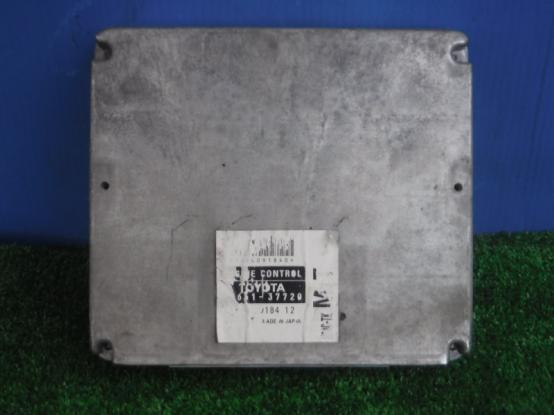 ECU　エンジンコンピューター　日野　デュトロ　BDG-XZU354E　[P30574]