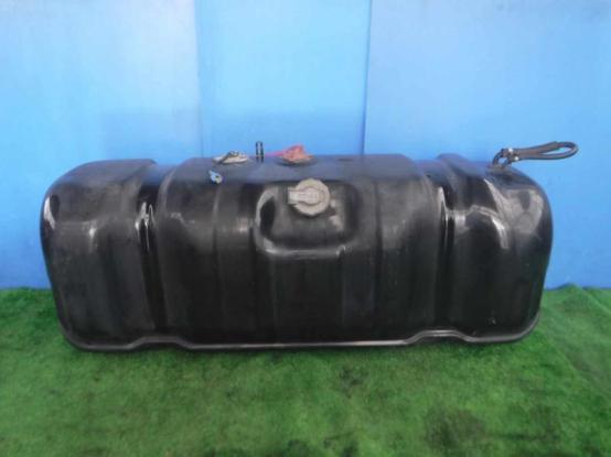 フューエルタンク（100L）　いすゞ　エルフ　KK-AKR71LR　[P30668]