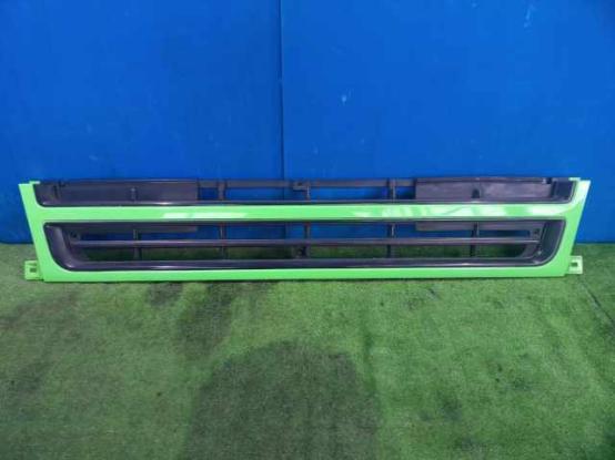 ラジエーターグリル　三菱ふそう　ファイター　KK-FK71HK　[P31603]