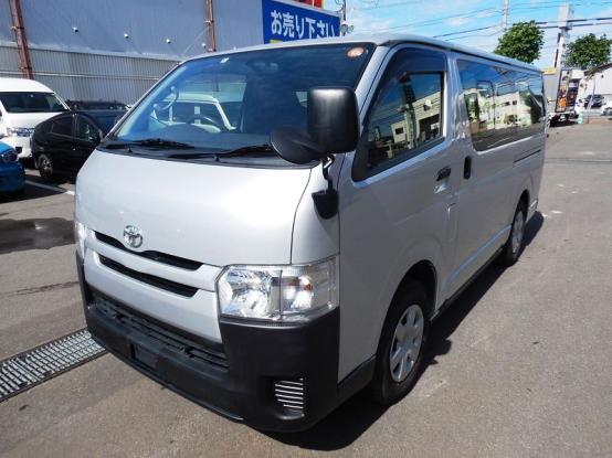 ハイエース　トヨタ　４ＷＤ　ＤＸ　９人　４ドア　[S02395]