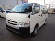 中古車 トヨタ　レジアスエースバン　４ＷＤ　ＤＸ　６人　５ドア
